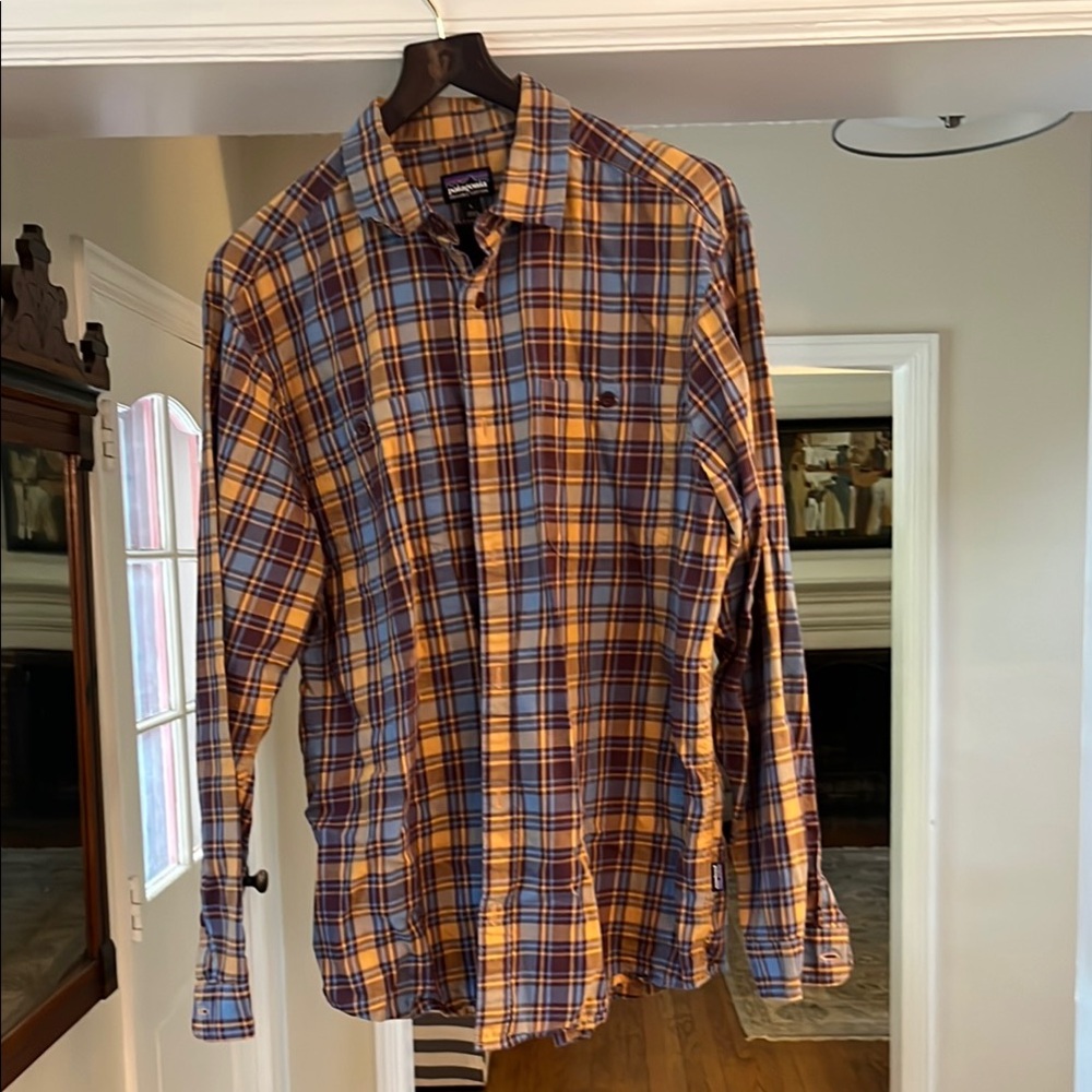 Patagonia Blue and Yellow Casual Button Down Shirt